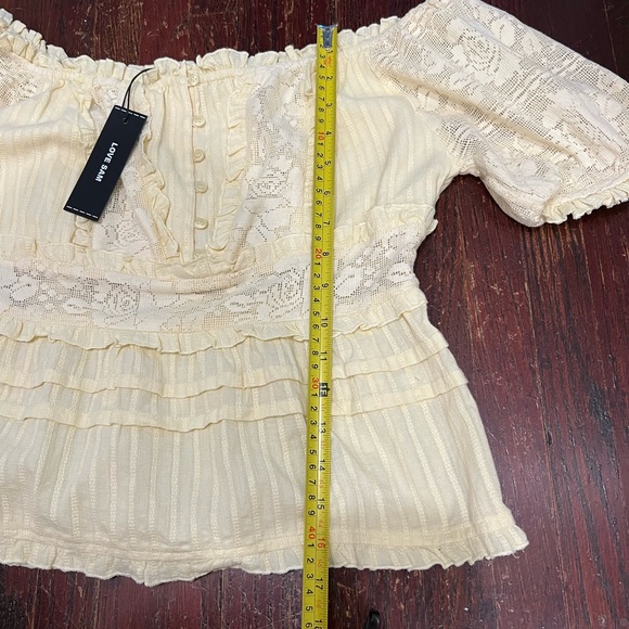 NWT Love Sam Babette Off The Shoulder Yellow Lace Trim Top - Picture 6 of 11